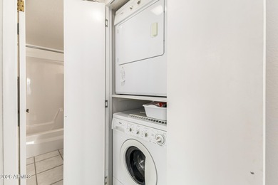 Lucky you!The Family is Selling their light, bright Vacation on Stonecreek Golf Club in Arizona - for sale on GolfHomes.com, golf home, golf lot