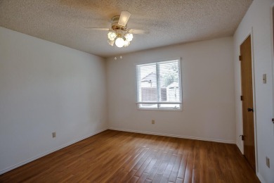 Charming Cul-de-Sac Home in Shadow Hills Golf Community!

 on Shadow Hills Golf Course in Texas - for sale on GolfHomes.com, golf home, golf lot