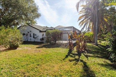 Short Sale. Step into this stunning split-floor plan residence on Tarpon Springs Golf Course in Florida - for sale on GolfHomes.com, golf home, golf lot