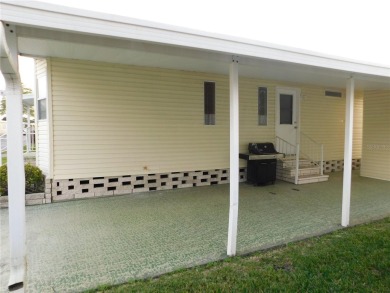 BIG PRICE DROP!!! Save money by making minor renovations on Largo Golf Course in Florida - for sale on GolfHomes.com, golf home, golf lot
