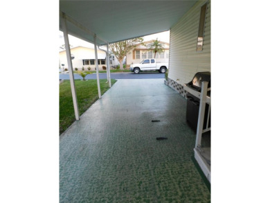 BIG PRICE DROP!!! Save money by making minor renovations on Largo Golf Course in Florida - for sale on GolfHomes.com, golf home, golf lot