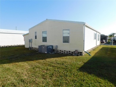 BIG PRICE DROP!!! Save money by making minor renovations on Largo Golf Course in Florida - for sale on GolfHomes.com, golf home, golf lot