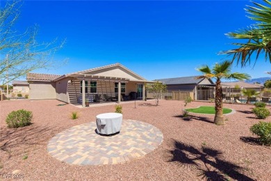 Like new, beautiful home with 2 bedrooms plus a den/third on Falcon Ridge Golf Course in Nevada - for sale on GolfHomes.com, golf home, golf lot