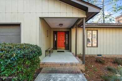 Easy one-story living in the heart of Pinehurst. This 3-bedroom on Pinehurst Resort and Country Club in North Carolina - for sale on GolfHomes.com, golf home, golf lot