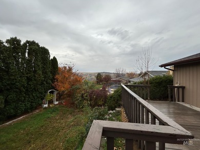 Gorgeous 4-bedroom, 3-bath home perfectly positioned on Lewiston on Lewiston Golf and Country Club in Idaho - for sale on GolfHomes.com, golf home, golf lot