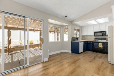 Sunningdale Plan 40 with 3 bedrooms, formal living room & dining on Sun Lakes Country Club in California - for sale on GolfHomes.com, golf home, golf lot