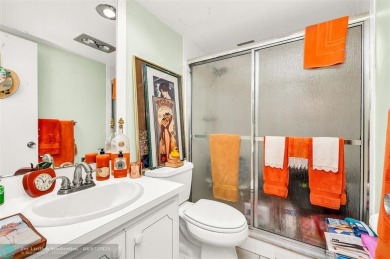 Ground floor unit walk out to the pool! 1100+ square foot 2bd on Palm-Aire Country Club and Resort - Palms in Florida - for sale on GolfHomes.com, golf home, golf lot