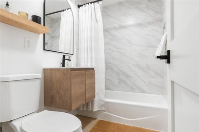 Beautiful 4-bed, 3-bath home in the Country Club Estates on Fort Lauderdale Country Club in Florida - for sale on GolfHomes.com, golf home, golf lot