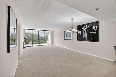 Light and bright 2 bedroom 2 bath condo located on the third on The Country Club At Boca Raton in Florida - for sale on GolfHomes.com, golf home, golf lot