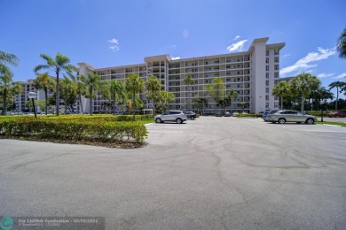 Panoramic golf course view! Spacious CORNER 3 / 2 condo freshly on Palm-Aire Country Club and Resort - Palms in Florida - for sale on GolfHomes.com, golf home, golf lot