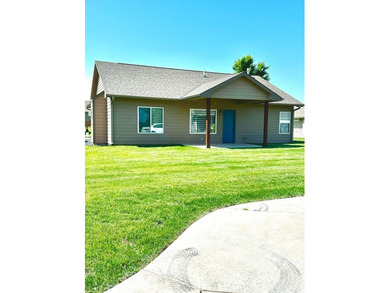 NEW NEW NEW! You won't want to miss this beautiful new on Quail Ridge Golf Course in Kansas - for sale on GolfHomes.com, golf home, golf lot