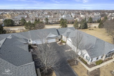 Welcome to one of the largest townhomes in the sought-after on Carillon Lakes 3 Hole Course in Illinois - for sale on GolfHomes.com, golf home, golf lot