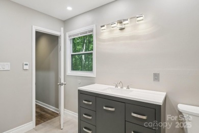 Welcome to 8 Hickory Ridge Court--a warm, inviting 4BR/3BA home on River Hills Country Club in South Carolina - for sale on GolfHomes.com, golf home, golf lot