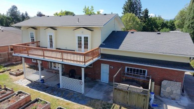 This East Medford Colonial style home with many updates sits on on Rogue Valley Country Club in Oregon - for sale on GolfHomes.com, golf home, golf lot