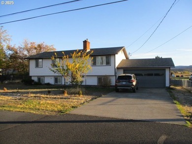 5 bedroom 2 bath with attached garage and heated 1,500 sqft on  in Oregon - for sale on GolfHomes.com, golf home, golf lot