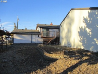 5 bedroom 2 bath with attached garage and heated 1,500 sqft on  in Oregon - for sale on GolfHomes.com, golf home, golf lot