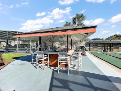 MOVE-IN READY! 2 BED/2 BATH COZY RETREAT - TWO FLORIDA ROOMS - on Bay Tree Golf Course in Florida - for sale on GolfHomes.com, golf home, golf lot