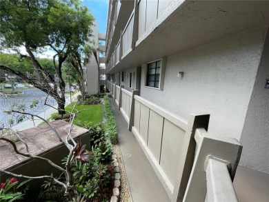 Welcome to this beautifully updated 2-bedroom, 2-bath apartment on Pembroke Lakes Golf Club in Florida - for sale on GolfHomes.com, golf home, golf lot