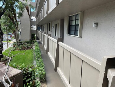 Welcome to this beautifully updated 2-bedroom, 2-bath apartment on Pembroke Lakes Golf Club in Florida - for sale on GolfHomes.com, golf home, golf lot