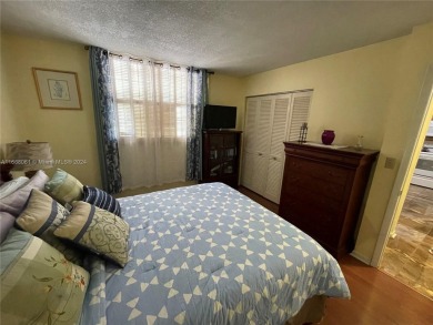 Welcome to this beautifully updated 2-bedroom, 2-bath apartment on Pembroke Lakes Golf Club in Florida - for sale on GolfHomes.com, golf home, golf lot