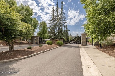 High-end gated location golf cart distance to Hayden Lake CC on Avondale Golf and Tennis Club in Idaho - for sale on GolfHomes.com, golf home, golf lot