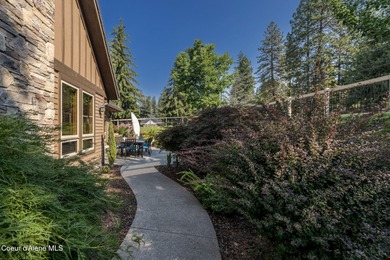 High-end gated location golf cart distance to Hayden Lake CC on Avondale Golf and Tennis Club in Idaho - for sale on GolfHomes.com, golf home, golf lot