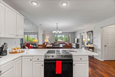 Attention buyers!  Come check out this awesome condo in Pointe on Pointe Royale Village Country Club in Missouri - for sale on GolfHomes.com, golf home, golf lot