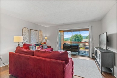 Attention buyers!  Come check out this awesome condo in Pointe on Pointe Royale Village Country Club in Missouri - for sale on GolfHomes.com, golf home, golf lot