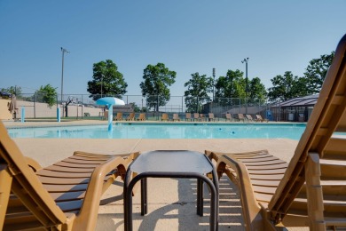 Attention buyers!  Come check out this awesome condo in Pointe on Pointe Royale Village Country Club in Missouri - for sale on GolfHomes.com, golf home, golf lot
