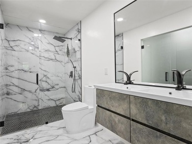 Reintroduced to the market - fully refreshed and move-in ready! on Inverrary Country Club in Florida - for sale on GolfHomes.com, golf home, golf lot