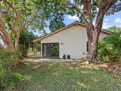 Reintroduced to the market - fully refreshed and move-in ready! on Inverrary Country Club in Florida - for sale on GolfHomes.com, golf home, golf lot