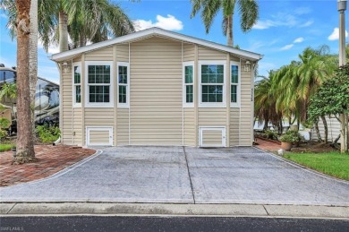 This is a newer manufactured home, TURNKEY FURNISHED and on Silver Lakes Resort and Golf Club in Florida - for sale on GolfHomes.com, golf home, golf lot