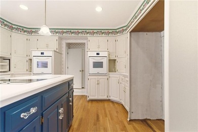 OPPORTUNITY TO OWN ON THE 7TH FAIRWAY! Meticulously maintained 1 on Blue Hills Country Club in Missouri - for sale on GolfHomes.com, golf home, golf lot