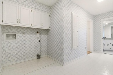 OPPORTUNITY TO OWN ON THE 7TH FAIRWAY! Meticulously maintained 1 on Blue Hills Country Club in Missouri - for sale on GolfHomes.com, golf home, golf lot