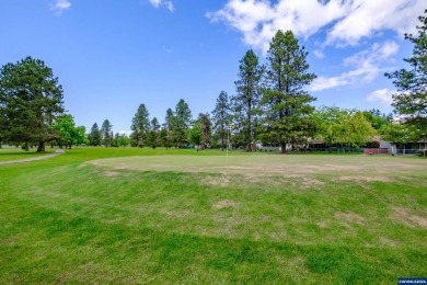 Accepted Offer with Contingencies. Golfers paradise! on Meadowlawn Golf Course in Oregon - for sale on GolfHomes.com, golf home, golf lot