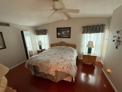 This well-cared for 2-bedroom, 2-bathroom Palm Harbor Home is on Del Tura Golf and Country Club in Florida - for sale on GolfHomes.com, golf home, golf lot