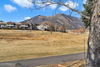 Golf Course Townhome on Continental Golf Course.
This 2 bedroom on Continental Country Club in Arizona - for sale on GolfHomes.com, golf home, golf lot