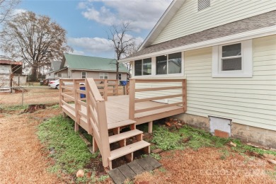 Welcome home to this charming 3-bedroom, 1-bath bungalow-style on Mooresville Golf Course in North Carolina - for sale on GolfHomes.com, golf home, golf lot