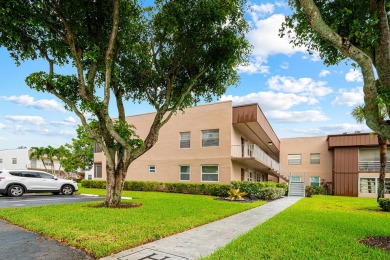 Enjoy this 2 bedroom condo in the desirable 55+ Community, Kings on Kings Point Golf -Flanders Way in Florida - for sale on GolfHomes.com, golf home, golf lot