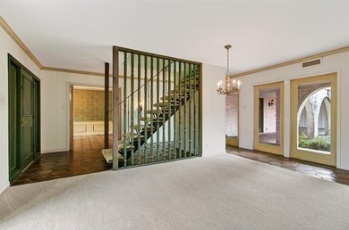 This is an exceptional opportunity to own a spacious two story on Corpus Christi Country Club Golf Course in Texas - for sale on GolfHomes.com, golf home, golf lot