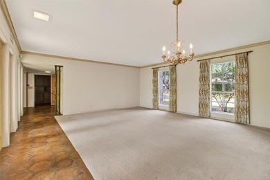 This is an exceptional opportunity to own a spacious two story on Corpus Christi Country Club Golf Course in Texas - for sale on GolfHomes.com, golf home, golf lot