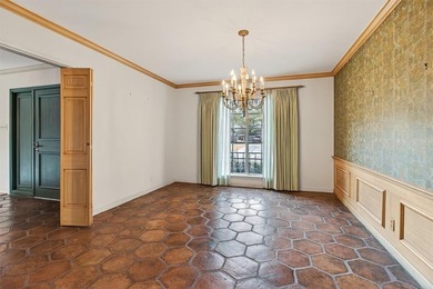 This is an exceptional opportunity to own a spacious two story on Corpus Christi Country Club Golf Course in Texas - for sale on GolfHomes.com, golf home, golf lot