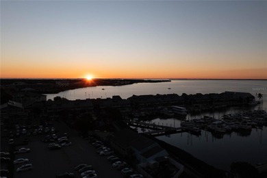 Great property in a NON-deed restricted community, that is on Seminole Lakes Country Club in Florida - for sale on GolfHomes.com, golf home, golf lot