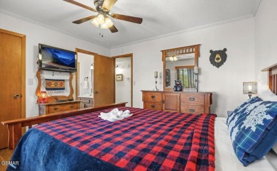 Charming Turn-Key Cabin in Gatlinburg's Premier Cobbly Nob on Bent Creek Golf Course in Tennessee - for sale on GolfHomes.com, golf home, golf lot