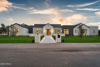 Set in the heart of Paradise Valley with dramatic mountain & on  in Arizona - for sale on GolfHomes.com, golf home, golf lot