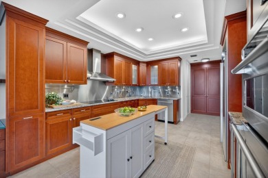 One or more photo(s) has been virtually staged. This is more on Links on Longboat Golf Club in Florida - for sale on GolfHomes.com, golf home, golf lot