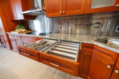 One or more photo(s) has been virtually staged. This is more on Links on Longboat Golf Club in Florida - for sale on GolfHomes.com, golf home, golf lot