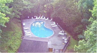 Charming Turn-Key Cabin in Gatlinburg's Premier Cobbly Nob on Bent Creek Golf Course in Tennessee - for sale on GolfHomes.com, golf home, golf lot
