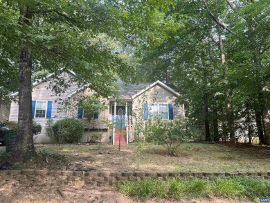 Just Listed-ASSUMABLE 2.75% CONVENTIONAL  LOAN. Immaculate on Lake Monticello Golf Course in Virginia - for sale on GolfHomes.com, golf home, golf lot