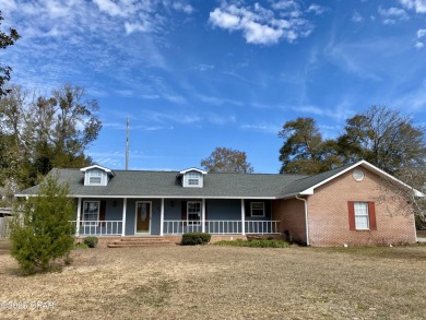 Welcome to 5233 Woodgate Way.  A well maintained 3 bedroom, 2 on Indian Springs Golf Club in Florida - for sale on GolfHomes.com, golf home, golf lot